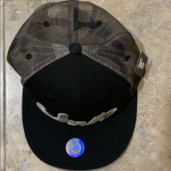 BNWT Vivo Hat - Picture 3 of 8